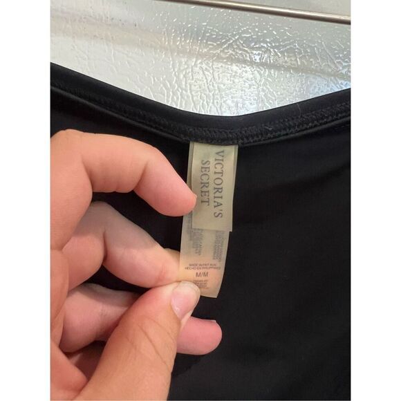 Victoria’s Secret Black Bikini Bottom Woman’s Size Medium - Picture 5 of 9